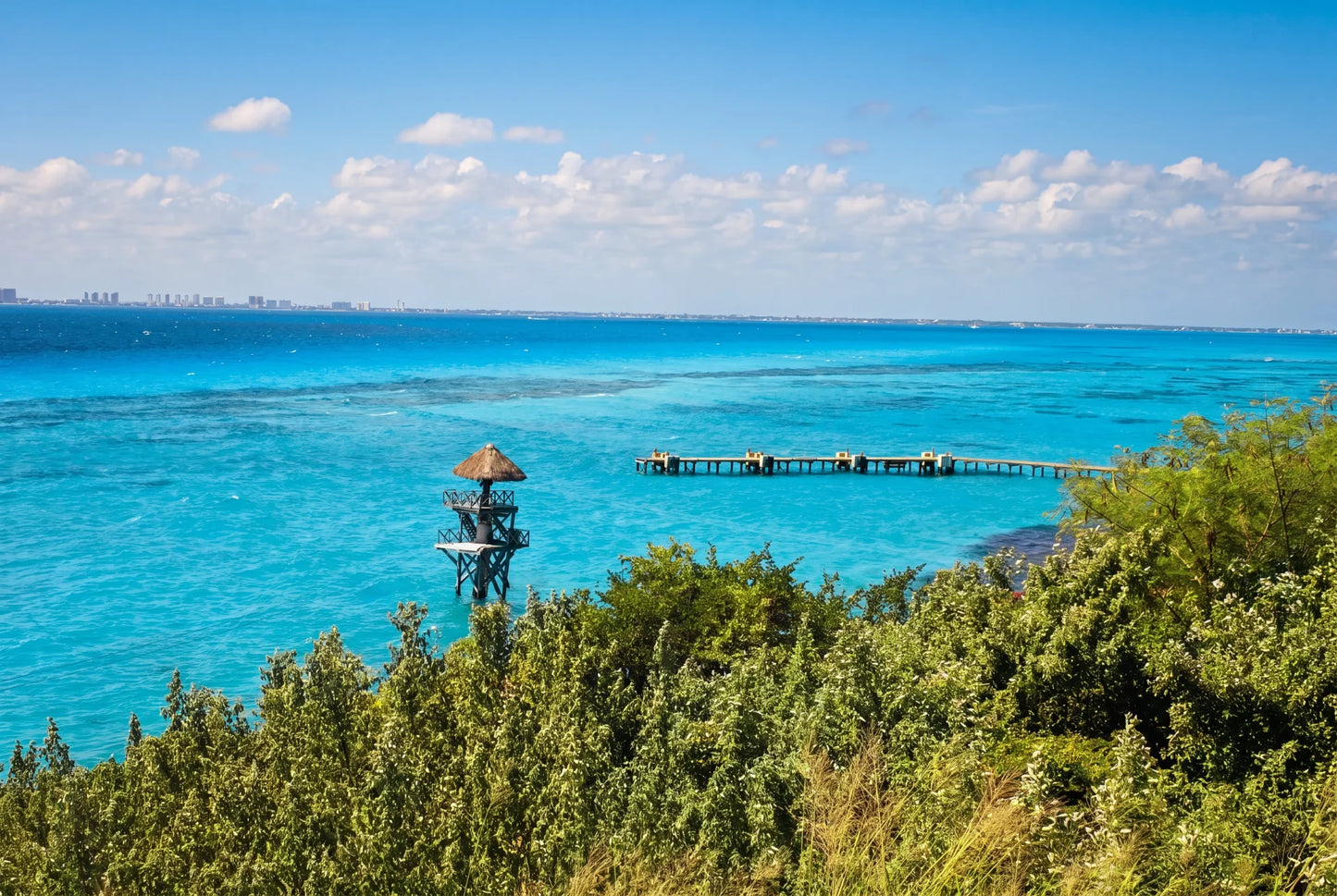 Isla Mujeres by Catamarán